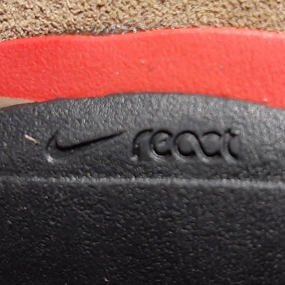 Nike SB Ishod Light Olive DC7232-300 - Picture 6 of 10